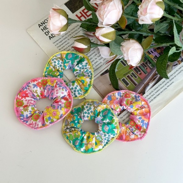 페오펫몰,디어아지 이어슈슈 귀 통풍 스크런치 플라워 곱창밴드