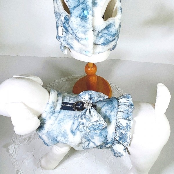 페오펫몰,[감사특가]플로피이얼스,중세프린트 플리스 강아지조끼,애견의류, 강아지겨울아우터,겨울플리스점퍼